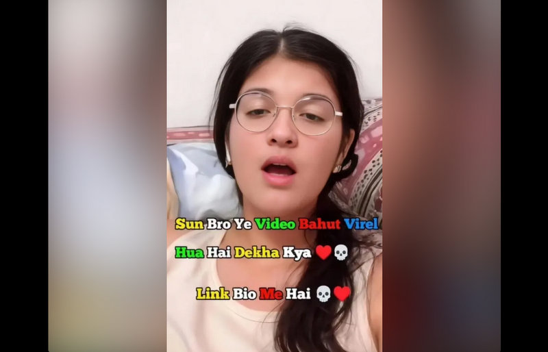 Beautiful CHASHMISH GIRL Full Naked Viral Jiggling Boobs & Pussy fucking with Dildo