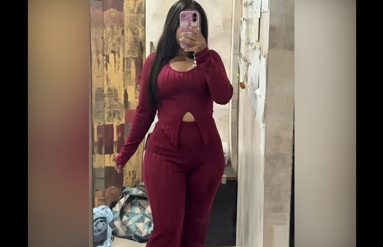 Aradhya Anand Naked Viral Goes Topless & Teasing Sexy Tits with Roses