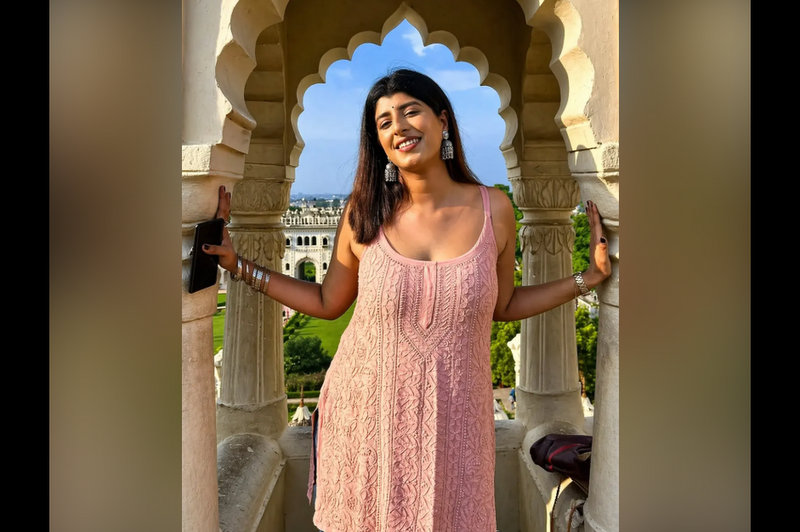 Insta Model Muskan Thakurani Naked Leaked Bends Over & Teases Her Hot Pussy, Ass on Live Tango