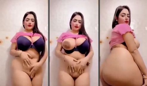 Insta Influencer Anisha Momo naked viral huge boobs teasing & pussy rubbing On Live