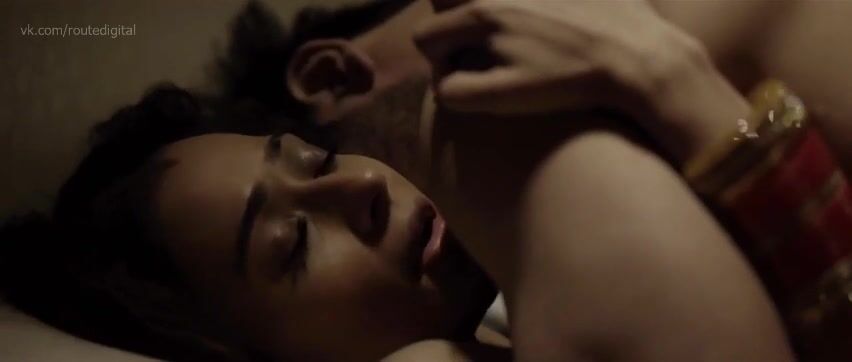 Hot Bhopal actress Sara Khan nude xxx leaked multiple kissing & fuck scenes